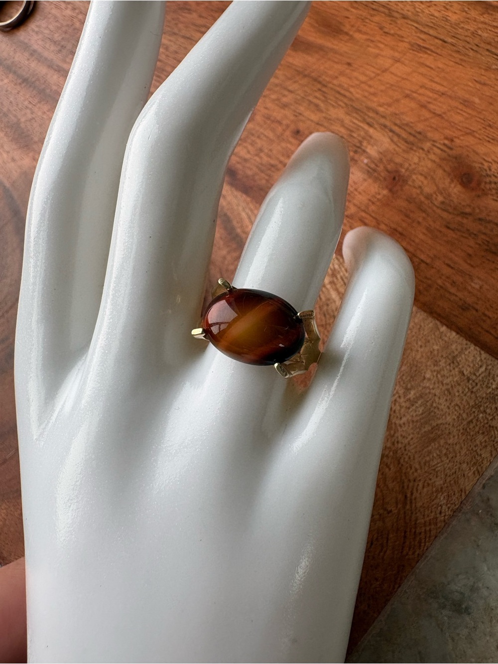 Vintage Sarah Coventry Gold-Tone Ring with Brown Cat's Eye Oval - Size 6.5
